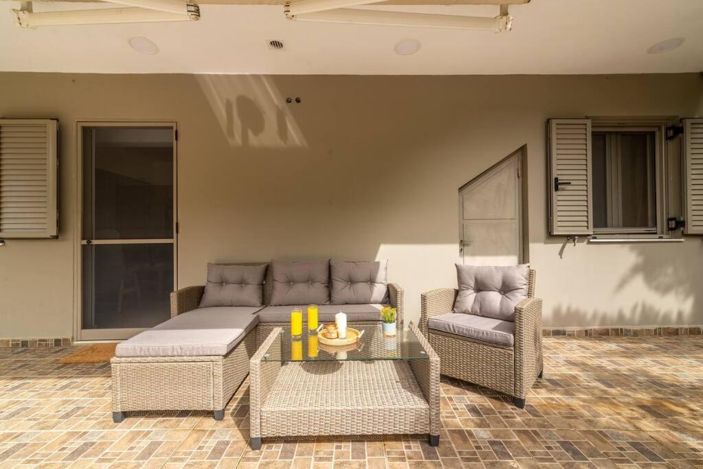Citrea Stylish House With Garden Near Beach Ираклио Екстериор снимка